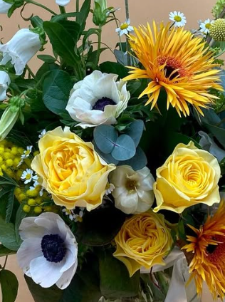 SUNSHINE LOVE - Valentines Bouquets from Edie Rose Available Thursday 13th February - Saturday 15th February 2025